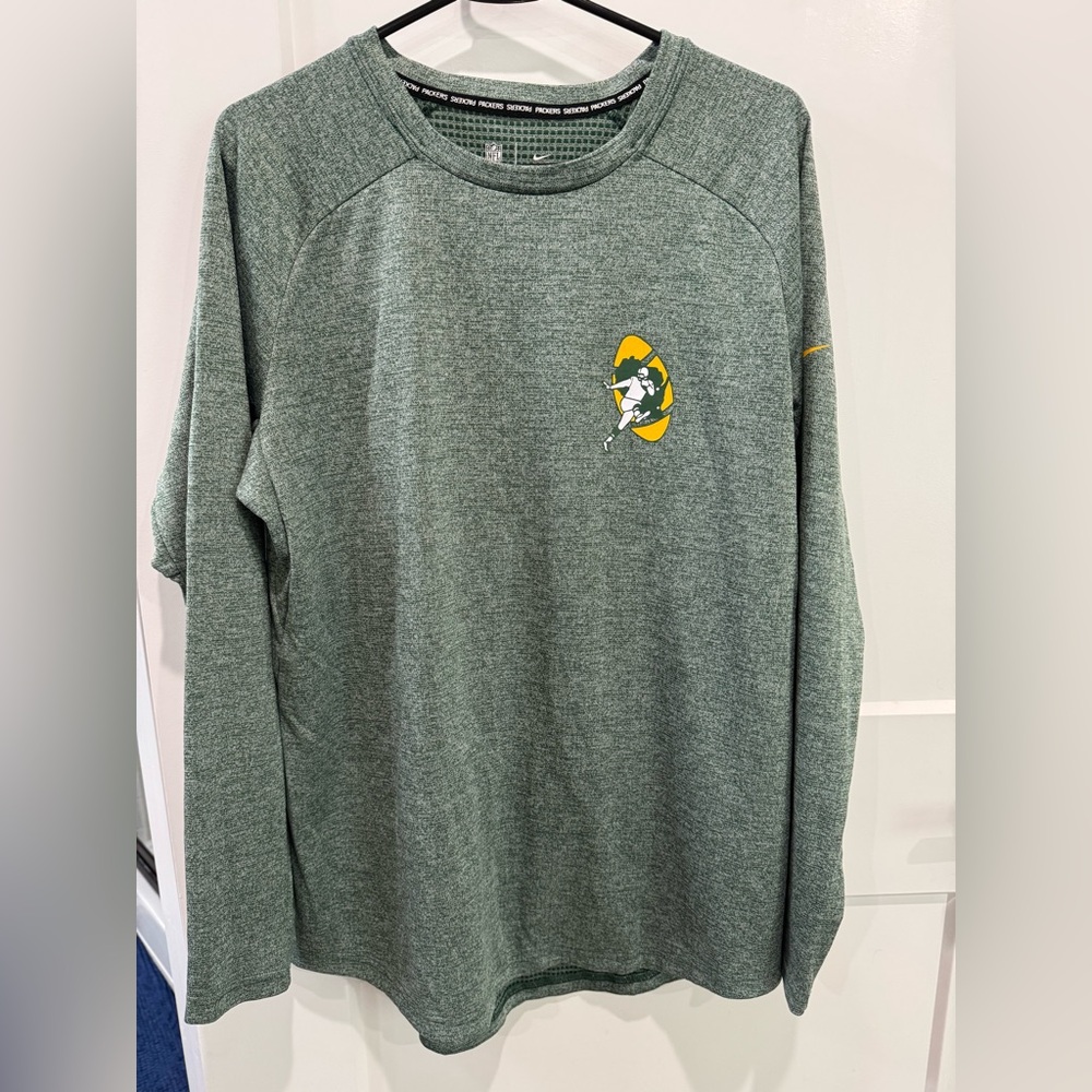 Nike drifit packers long sleeve T-shirt size L